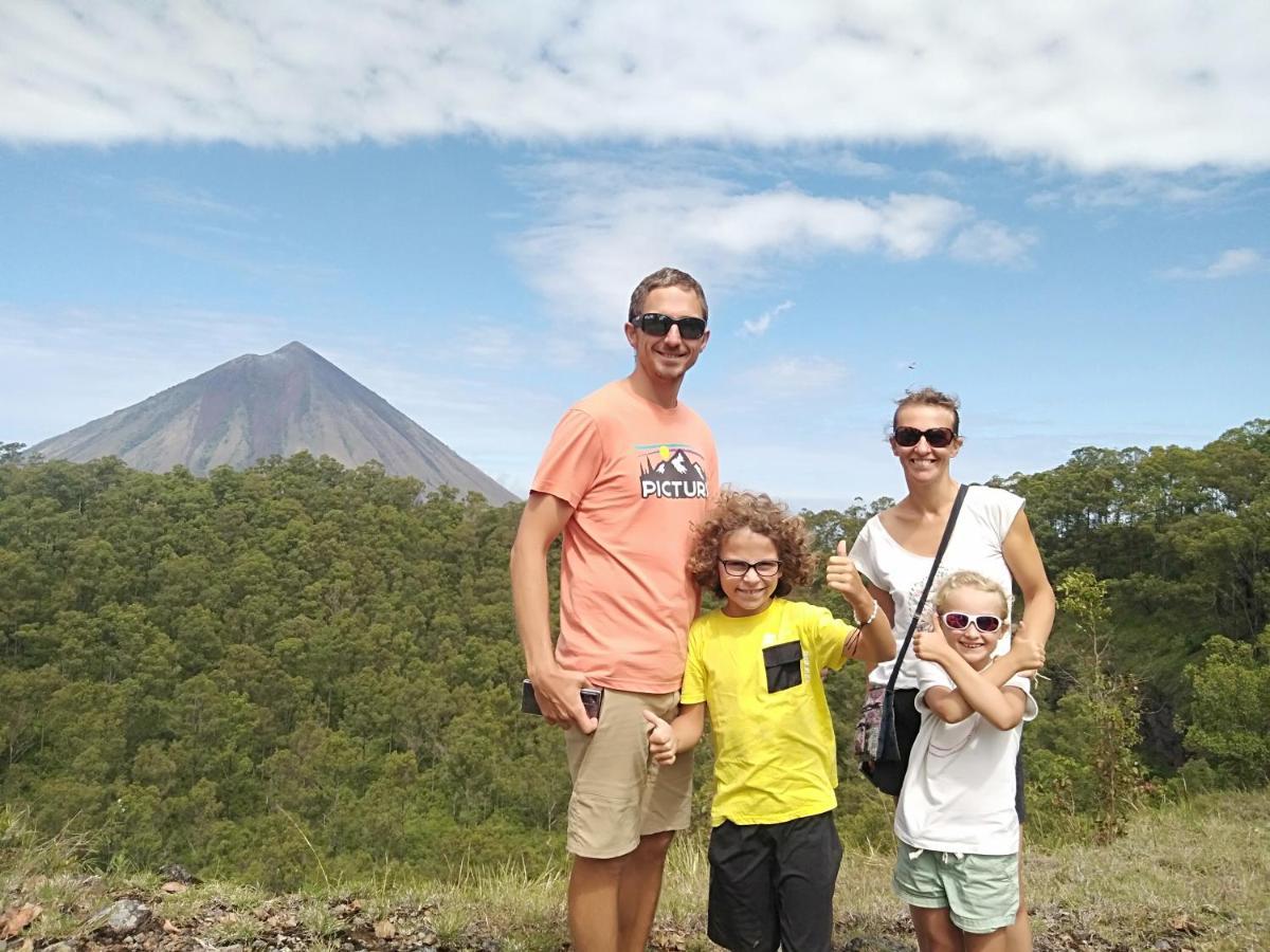 Arnolds Familly Homestay Bajawa Eksteriør billede