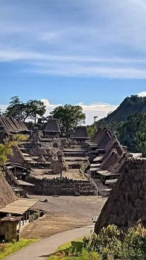 Arnolds Familly Homestay Bajawa Eksteriør billede