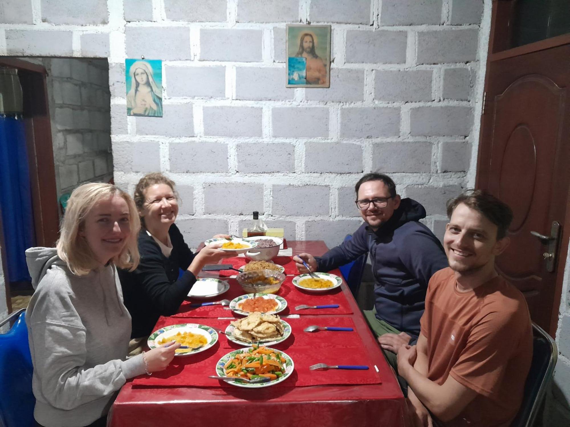 Arnolds Familly Homestay Bajawa Eksteriør billede