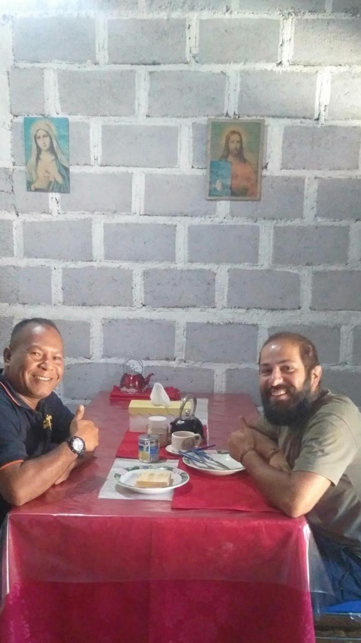 Arnolds Familly Homestay Bajawa Eksteriør billede