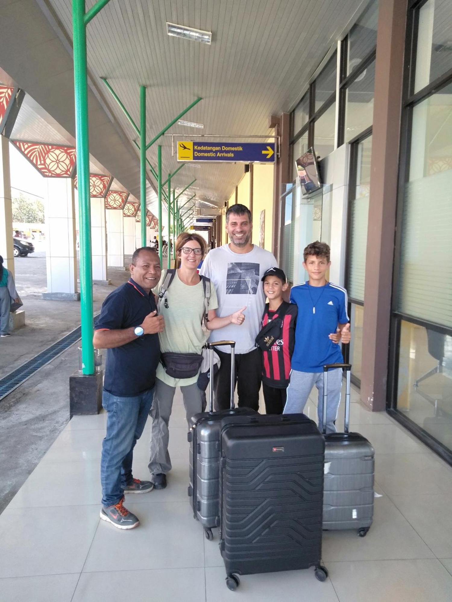 Arnolds Familly Homestay Bajawa Eksteriør billede